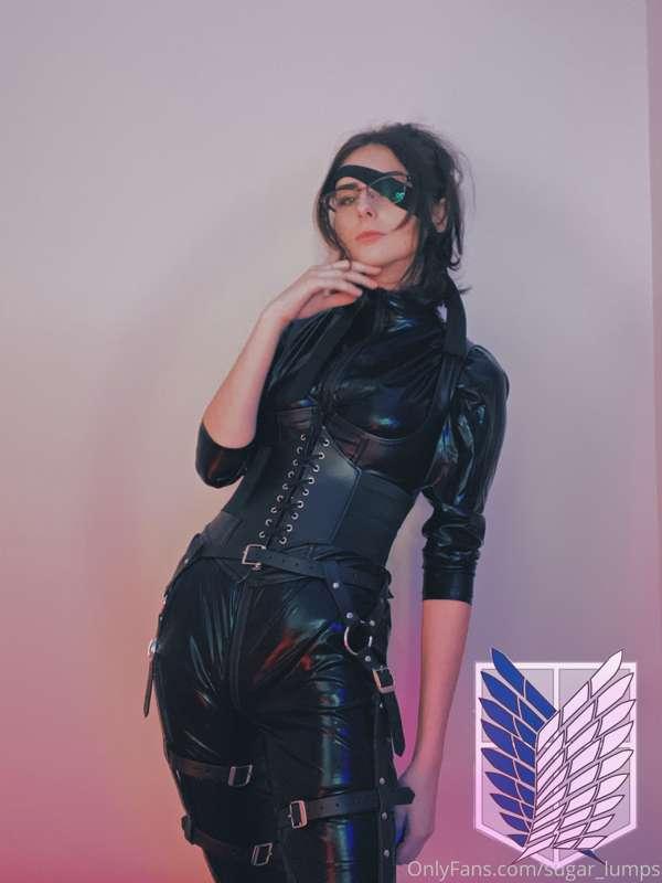 Hange Zoe reporting for booty. I actually love being Hange??..