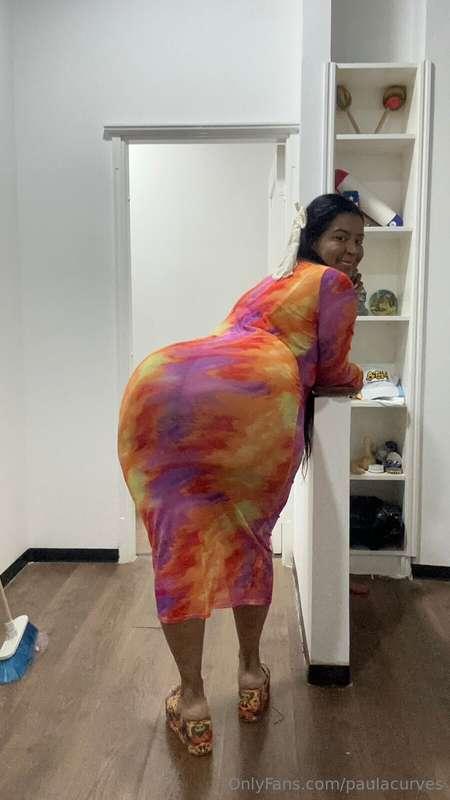 do you like my dress 😏😏