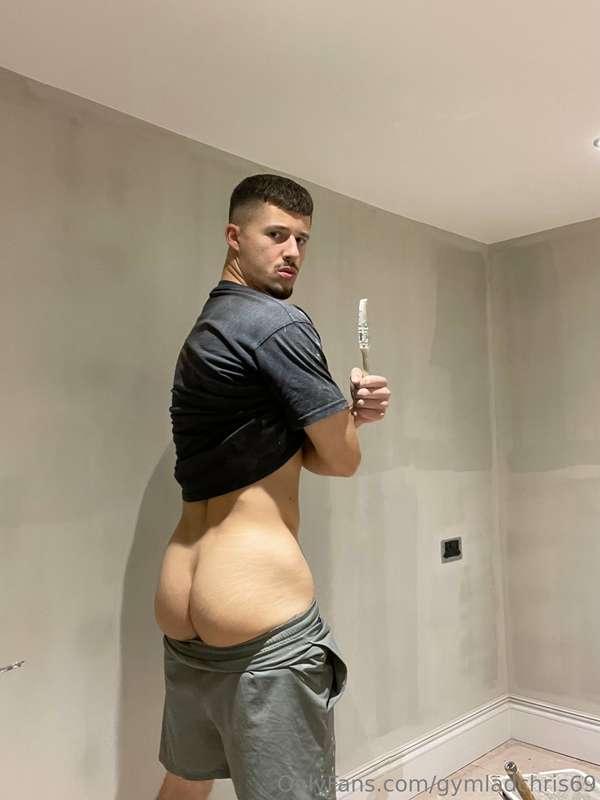 Come and lick this 🍑