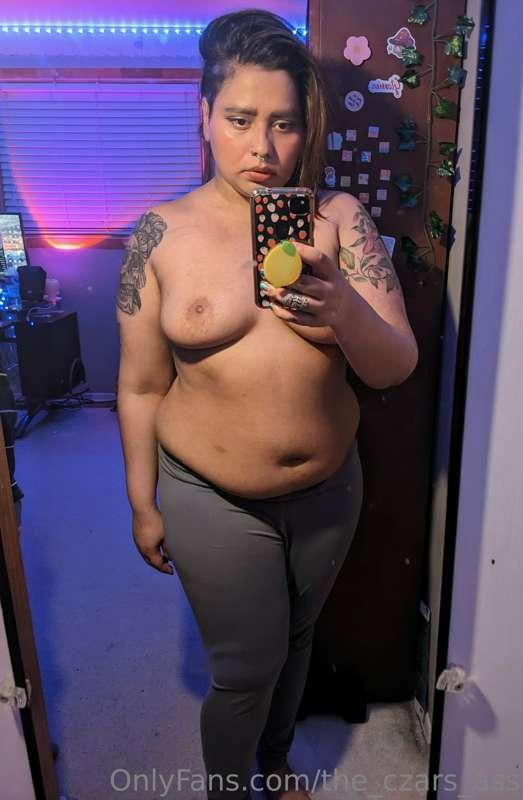 I love taking nude selfies after working out 🥰