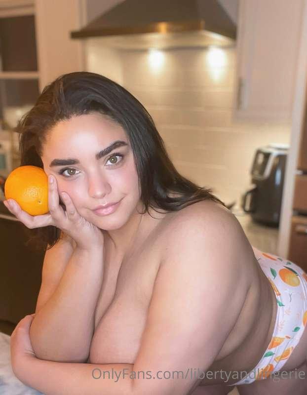 How’d you like those kitchen pics yesterday? 😏 
Dm me “orang..