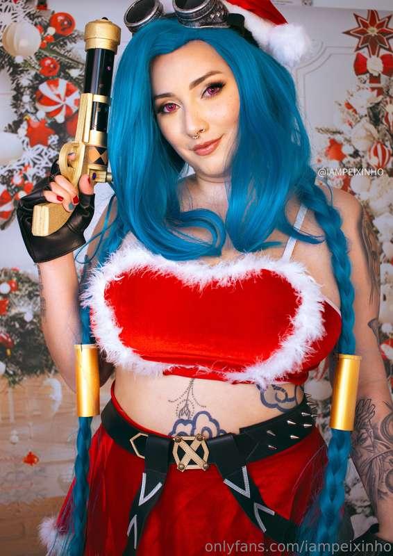 this is my Christmas version of Jinx 💙