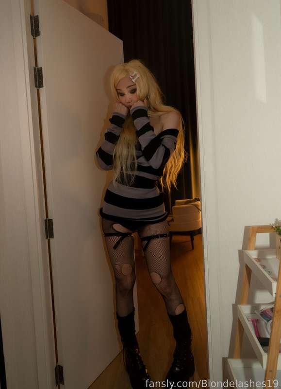blondelashes19 image #7
