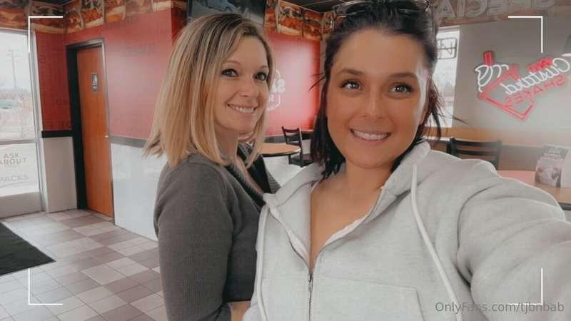 Lunch date with my main bitch 😘❤️😍
Love you beautiful!! 
Hap..