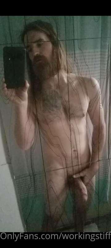 One of the first pictures I took that made me feel confident..