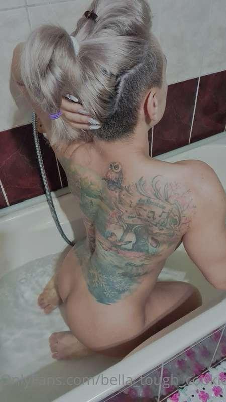 that back tho...only fitness girls have that !