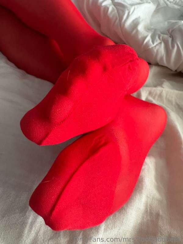 mrs_footjobqueen image #14