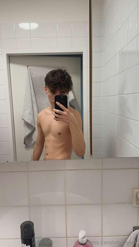 Wanna take a shower with me? 💦