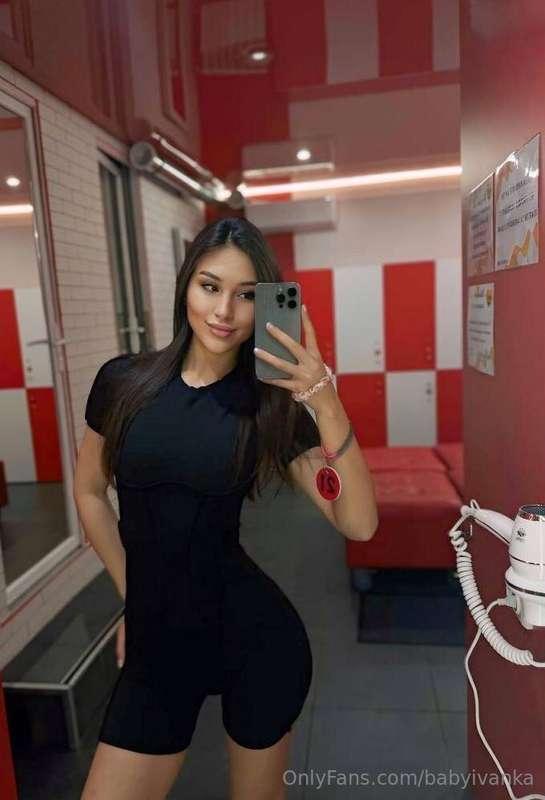 A CUTE BUT SO HOT BABE @niliaaa with a refined figure wants ..