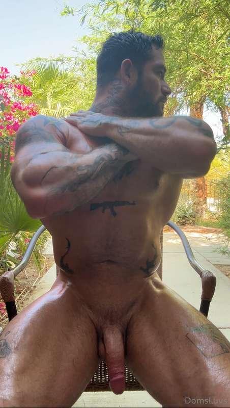 Someone’s peeping 👀