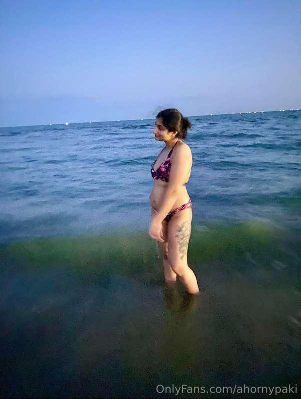 Went to the beach and became a mermaid!!! 🧜‍♀️☀️🌊👙⛱️🏖️🏝️