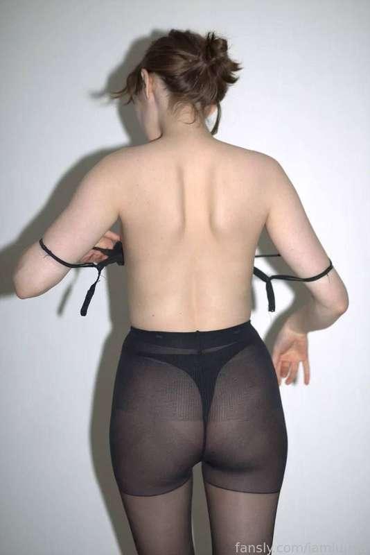 maybe you can make it so I don't need panties, too 🫢


#fyp&nbsp; #booty #ass #bigass #curves #lingerie #brunette #barelylegal