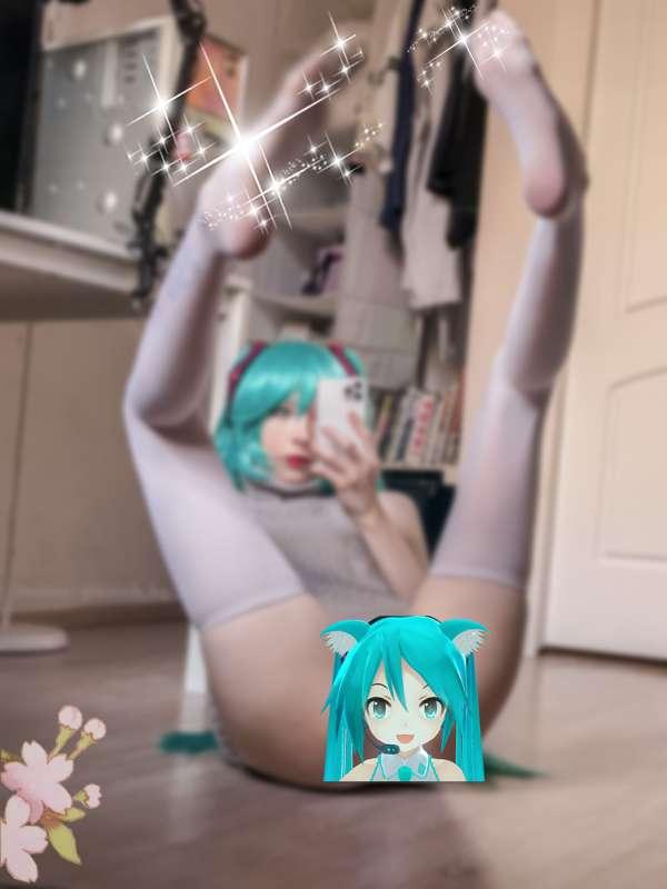 Heyo! Fresh new set Miku in Virgin Destroyer ~🎐