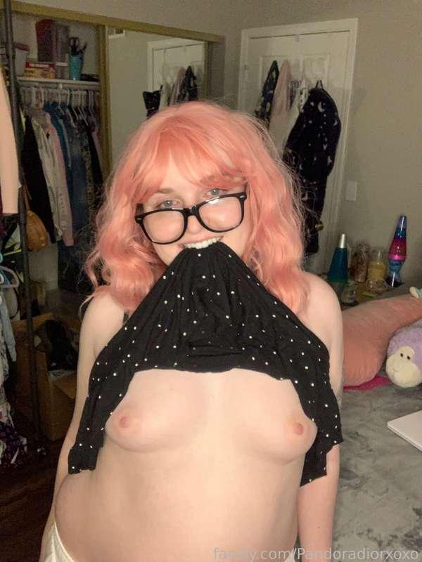 Cuddle me after you rail me 🥺

https://fans.ly/r/Pandoradiorxoxo

#fyp #rail #railing #railed #glasses #nerdy #pandorasbox #boobs #tits #boobies #titties 