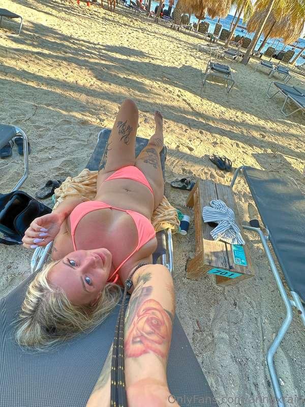 All by myself, entertain me babe ❤️❤️