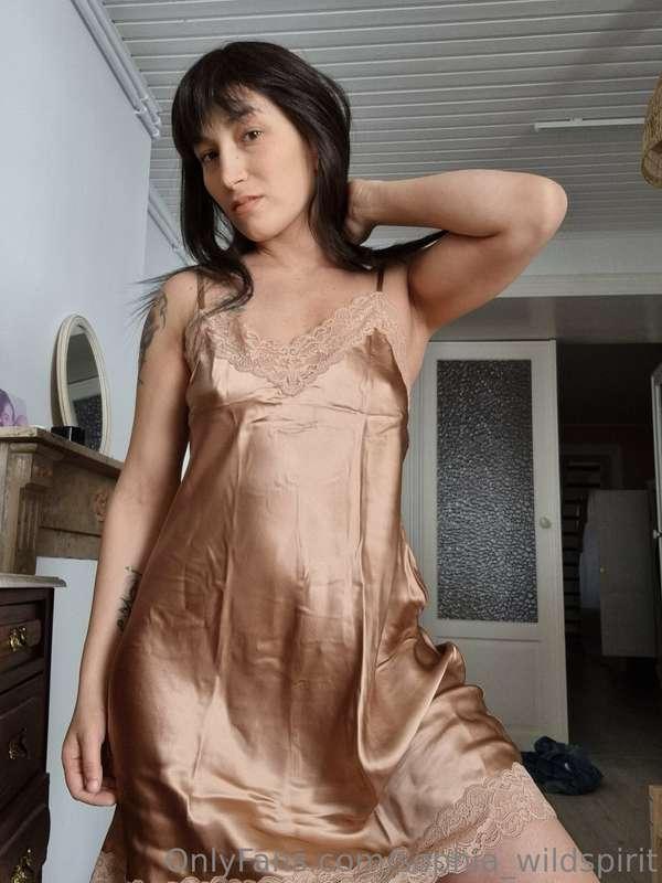 New photoset wearing my perfect wig ! Hot hot hot... ! Check..