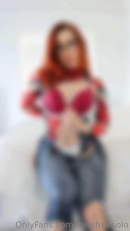 Fighting crime sure takes a toll on my suit ❤️🖤 🕸️

Posting ..