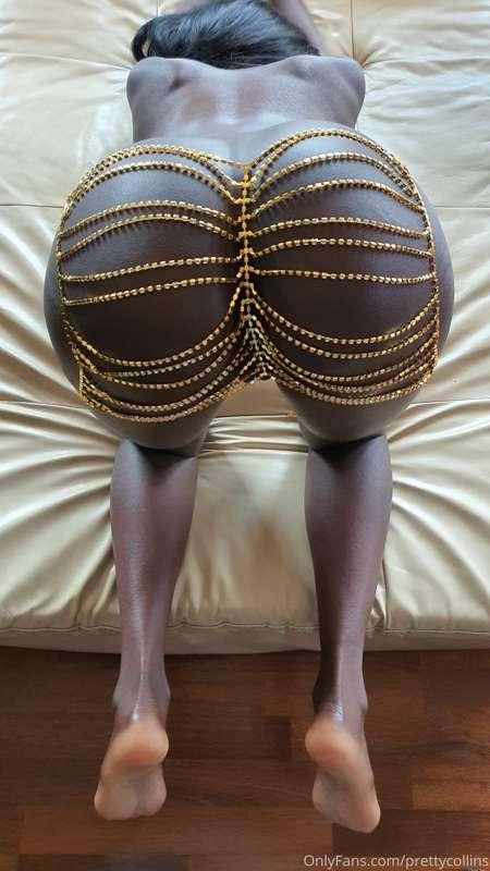 Suggest any activity to get me warm 🍑🍑
Tips are highly appre..