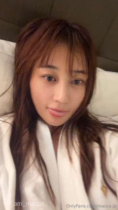ホテルで白目むいて絶頂ｲｷオナニーMasturbation at a hotel with the whites of ..
