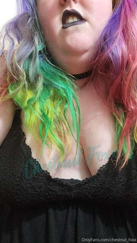 Just trying to be your big titty goth submissive Master. uwu