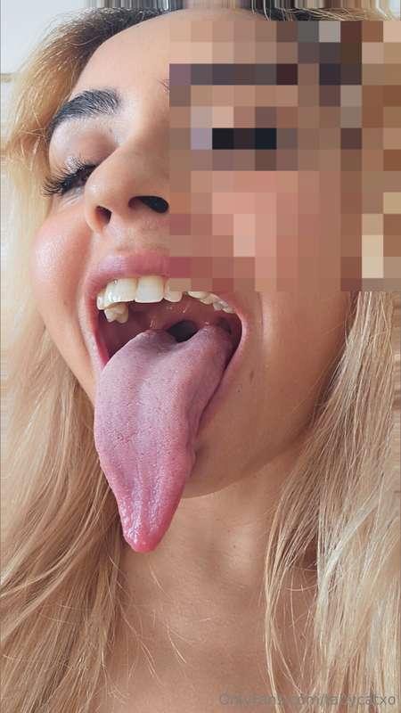 (1:52 mins) Tongue out, Ahego, Piggy nose 🐽👅🤌🏼