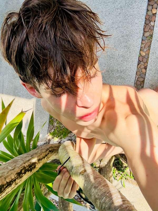 I just had a naked swim and sun bathe 😍 I’ll post a little v..