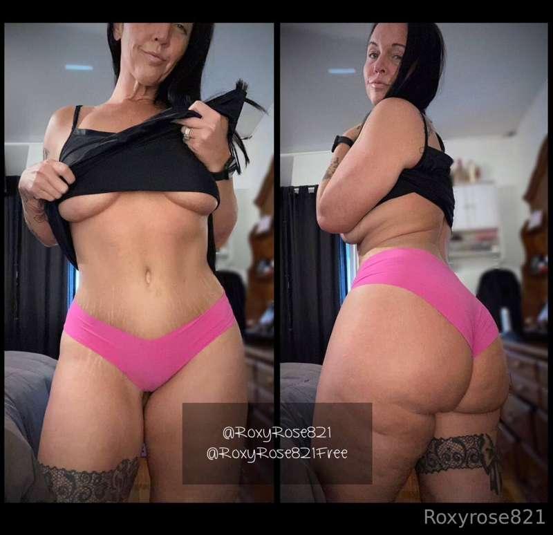 Cum play on my VIP @roxyrose821 🥵 unlock 3k media and a FREE..