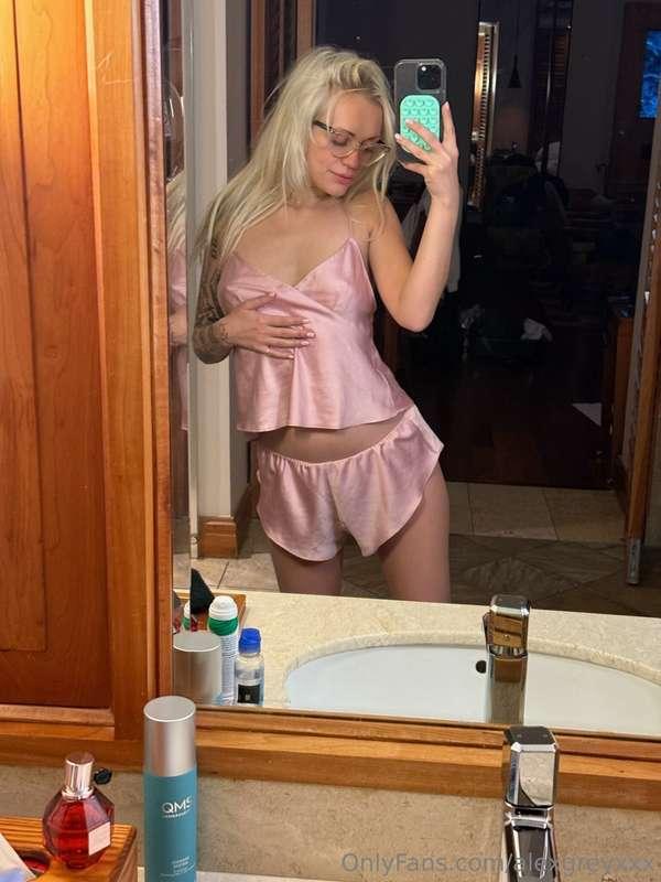 Cute little outfit to finish the day with