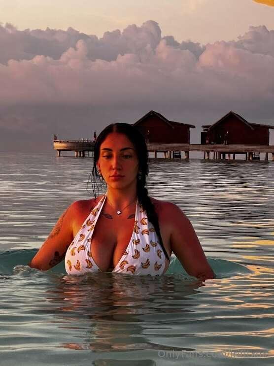 When the sky matches my mood… irresistible 😏
