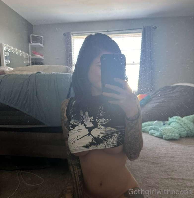Underboob 🥵