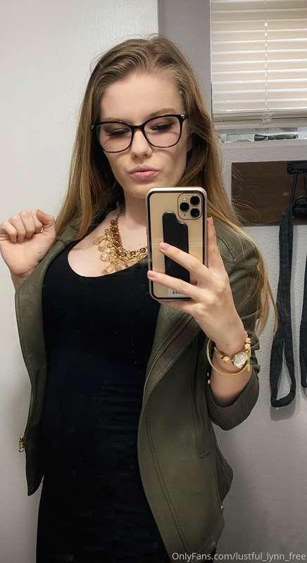 Good morning lovers 😘 feeling like a real babe this morning ..