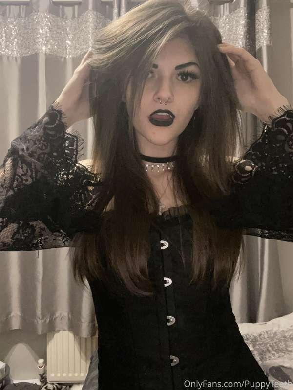 Happy Halloween!

Would you fuck a baby vampire? :3c