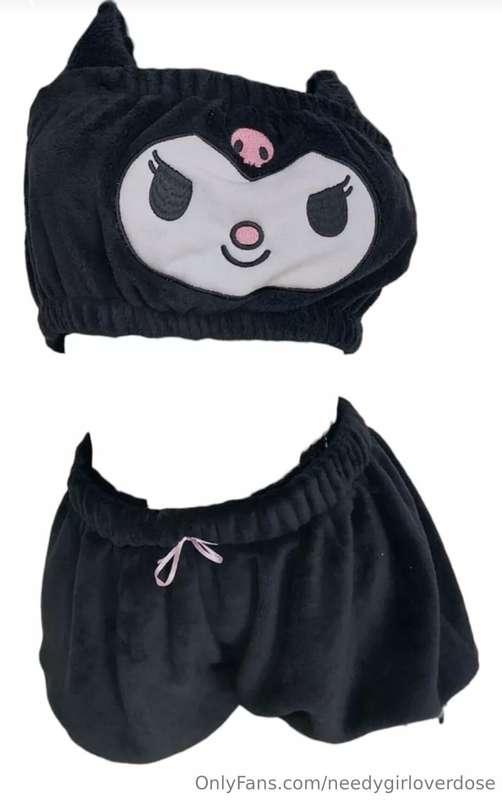 Look what I found! It's Kuromi's pajamas 🥺🥺 and I really wan..