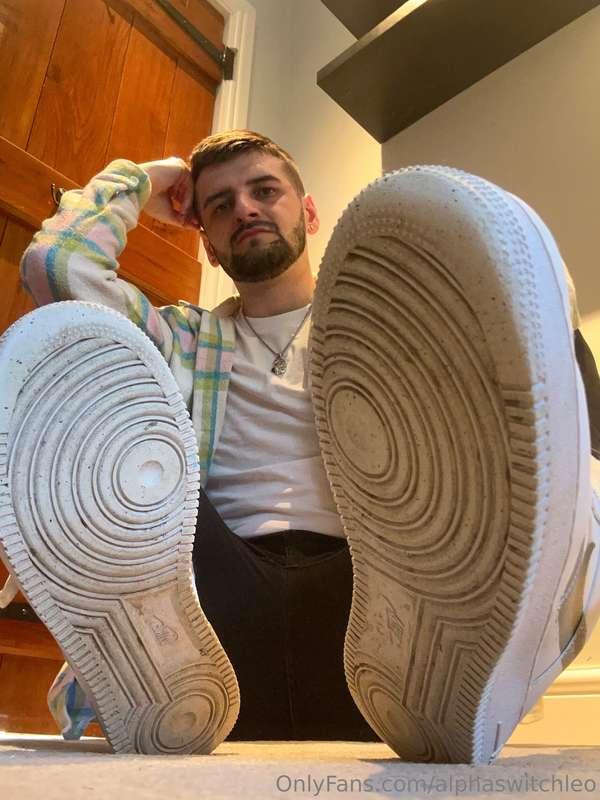 Lick the soles of my trainers boy I want them spotless 😈
