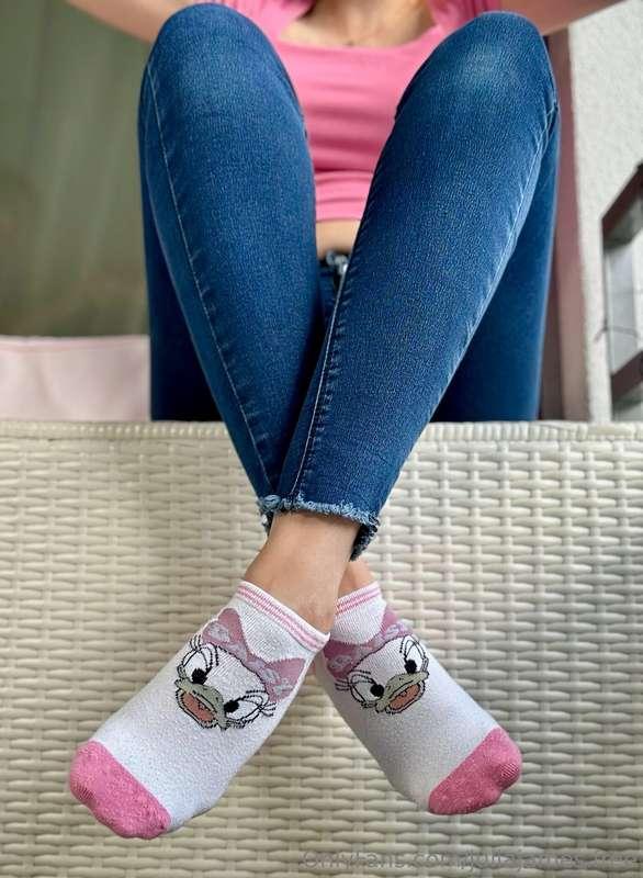 This is a series of 7 pictures and 1 video 13 sec All conten..