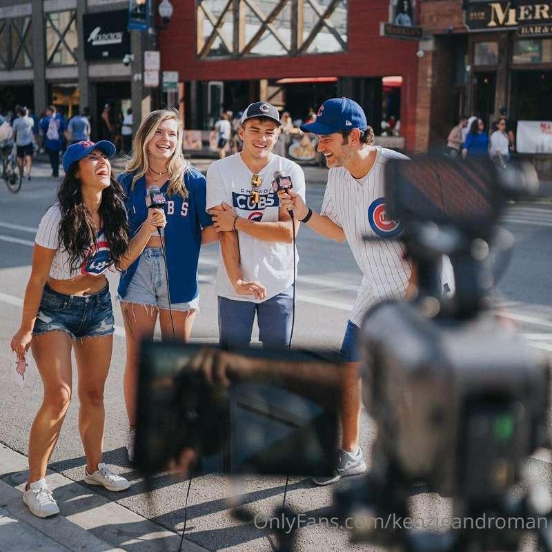 Can you tell we’re having fun filming this show?! 💯

Brand n..