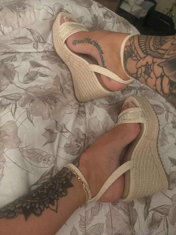 Arches so high they don’t even touch the sole 😈