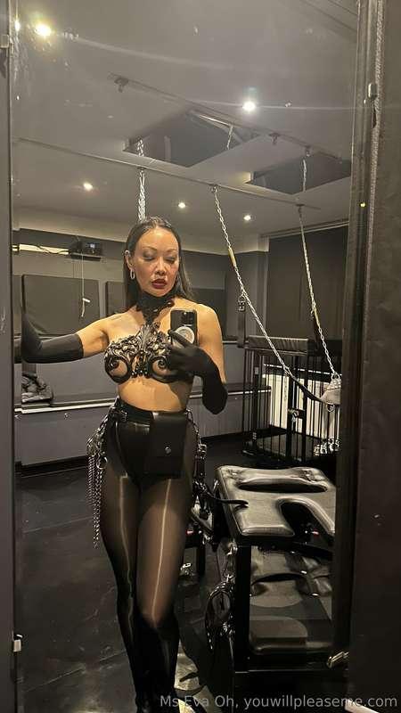 Do you even deserve to see more of me? 😈