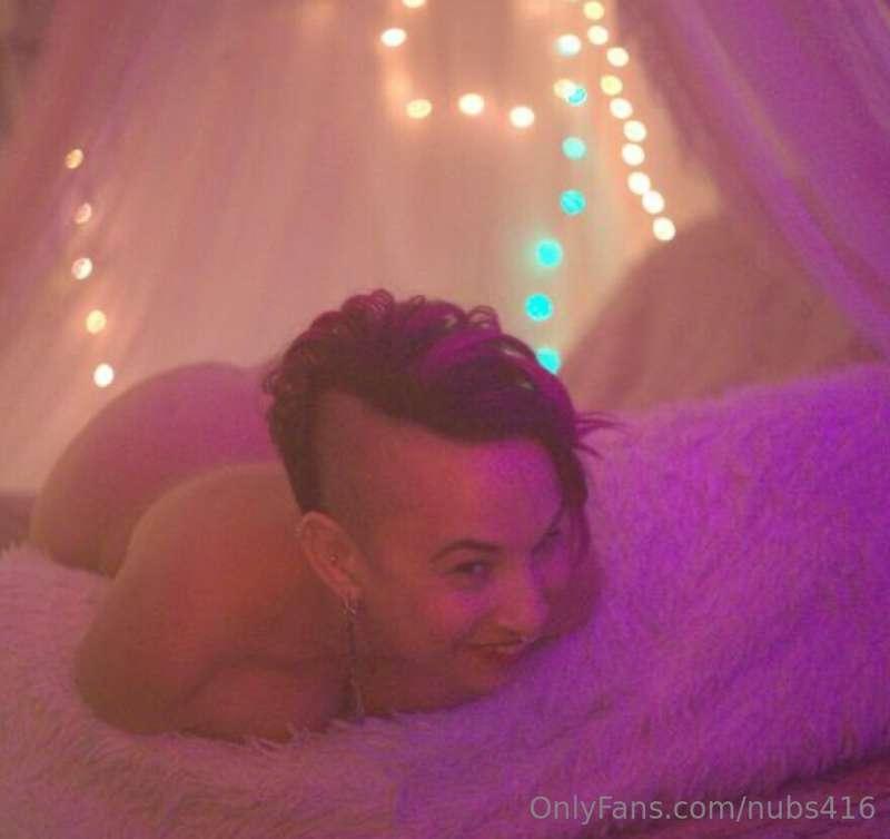 Happy Monday! Here's another photo from that fun little phot..
