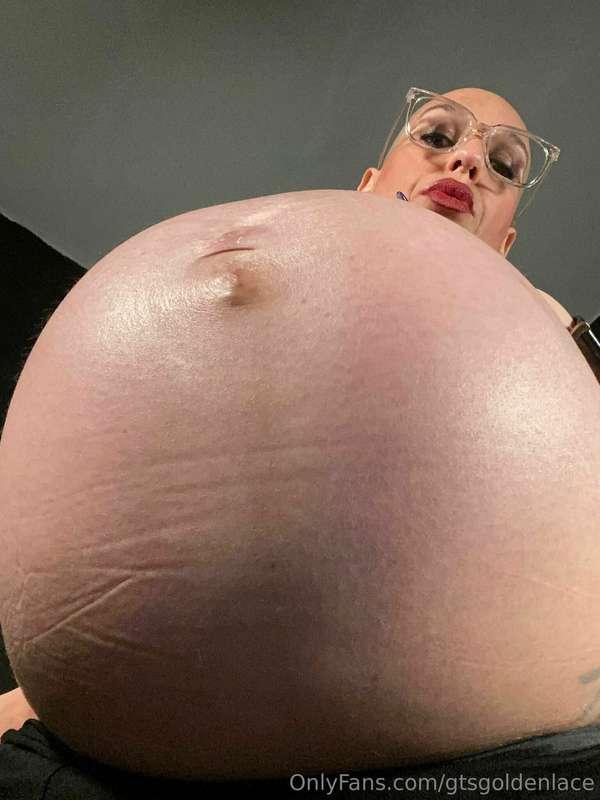@emprexkala is waiting to swallow you. Go order a vore custo..