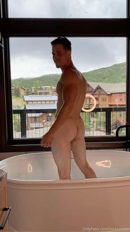 There's a heatwave outside...are you guys ready to join me i..