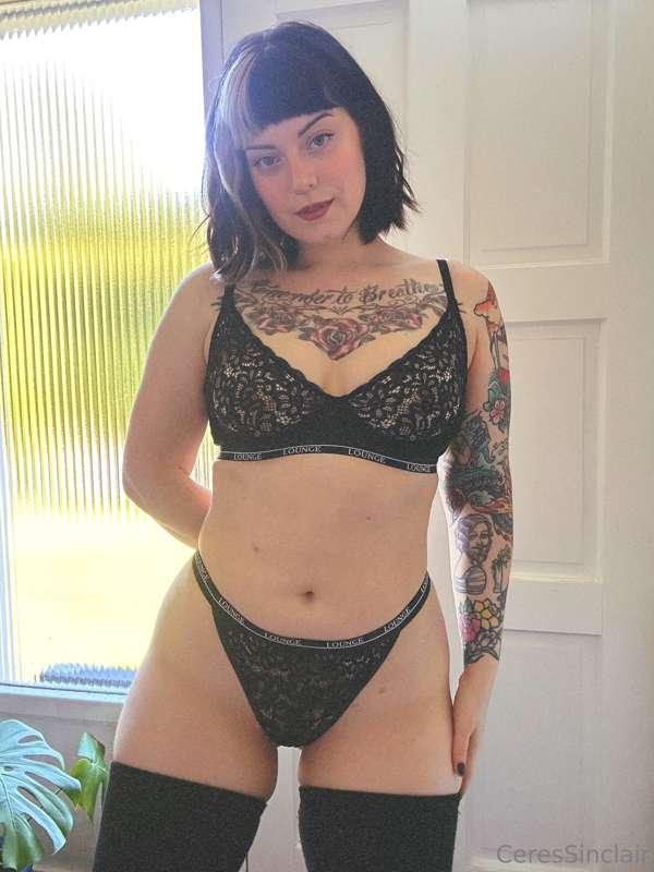 i’ve noticed that my photosets get more likes than my videos..