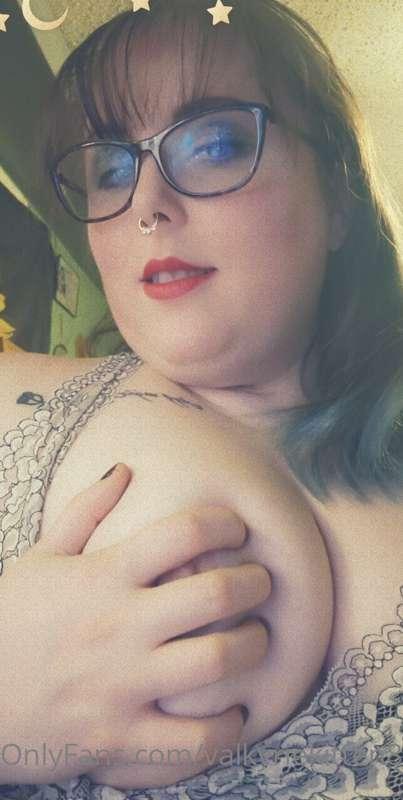 Who's still up and wanting some deviant attention? Anyone? L..