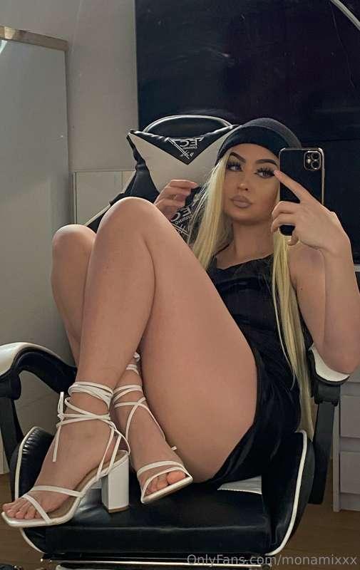 let's play games on the computer haha😛