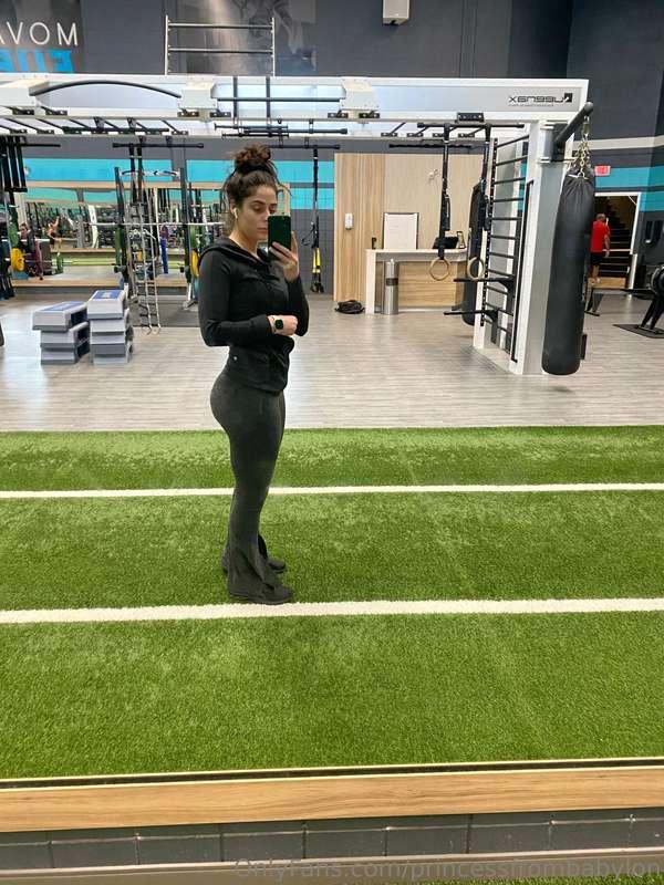 We go gym ☺️💚❤️🖤🤍