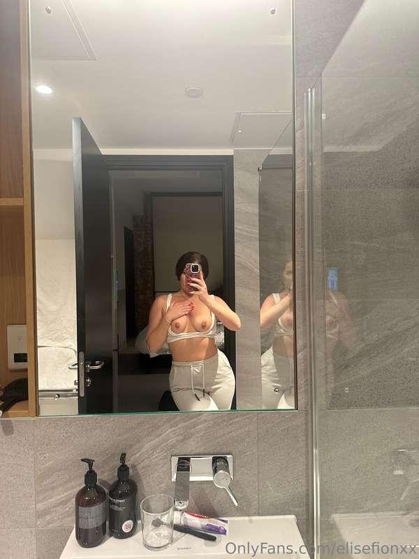elisefionxx image #0