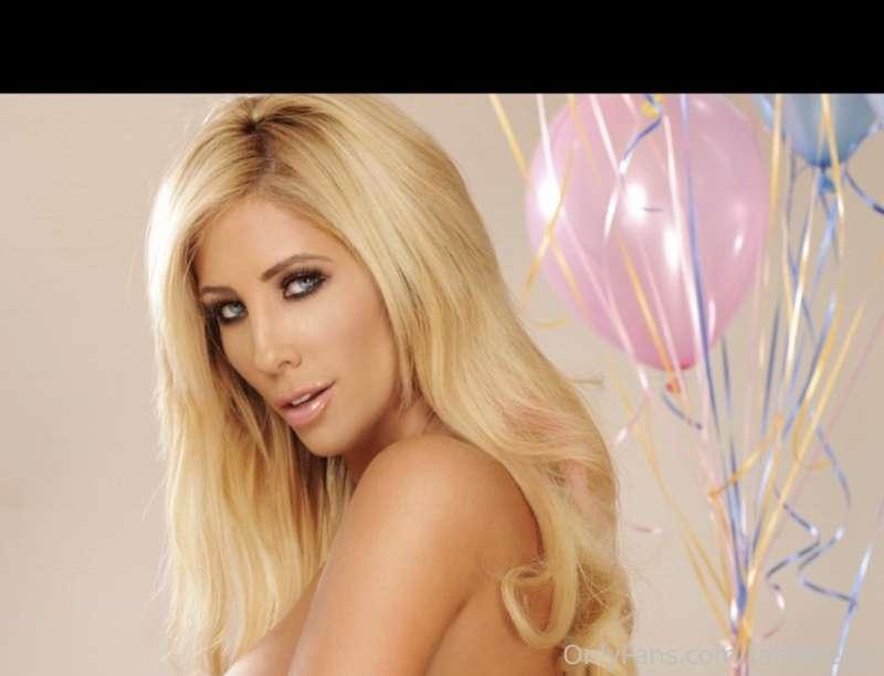 Hey babes;) I'm online tonight if you want to chat and have ..