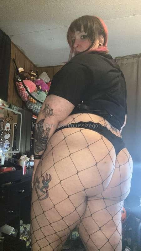 Do you like goth girls in fishnets?