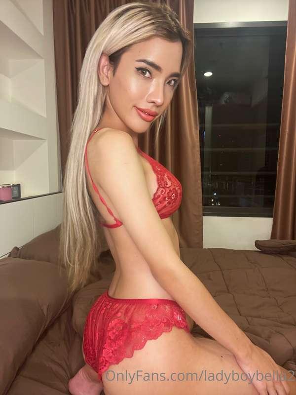 You prefer front or back 😋🥰😋😋