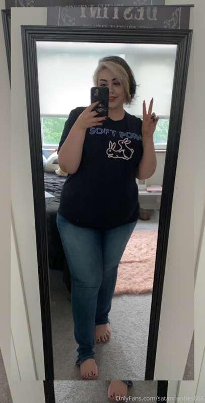 Hey look I’m wearing regular people clothes!

Also I saw thi..